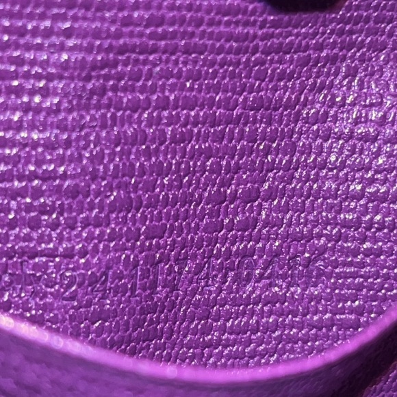 YSL Yves Saint Laurent "Y" 6-ring Leather Key Case in Purple w Gold Hardware EUC - Picture 17 of 17